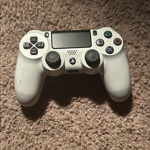 Sony DualShock 4 White Controller